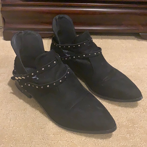 Black Boots - Picture 2 of 4